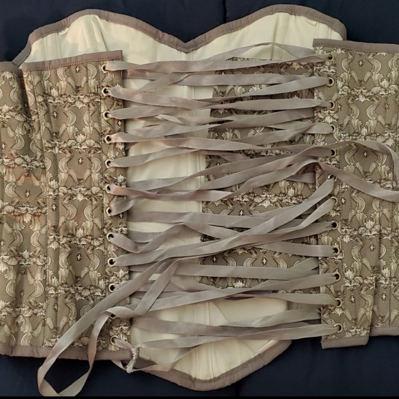 4 Corset Story Corsets - Picture 6 of 7